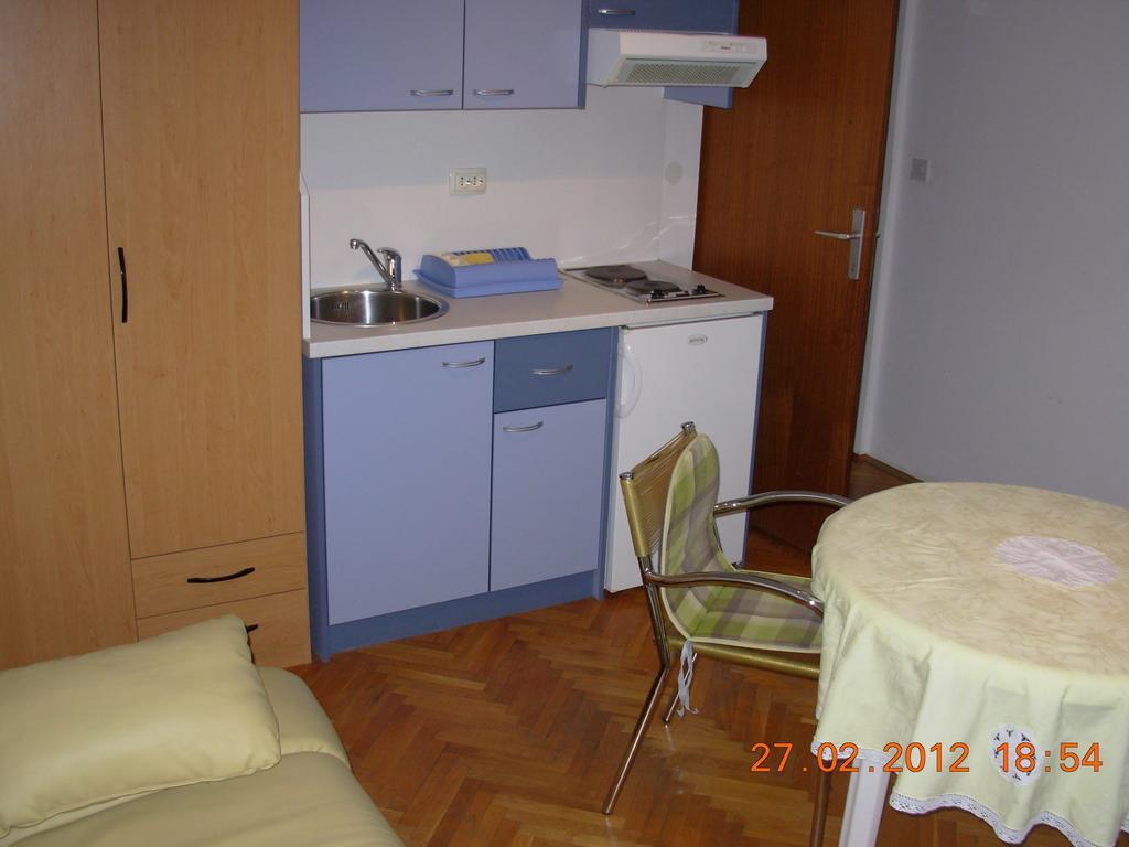 Apartment Karmen Trogir Bilik gambar